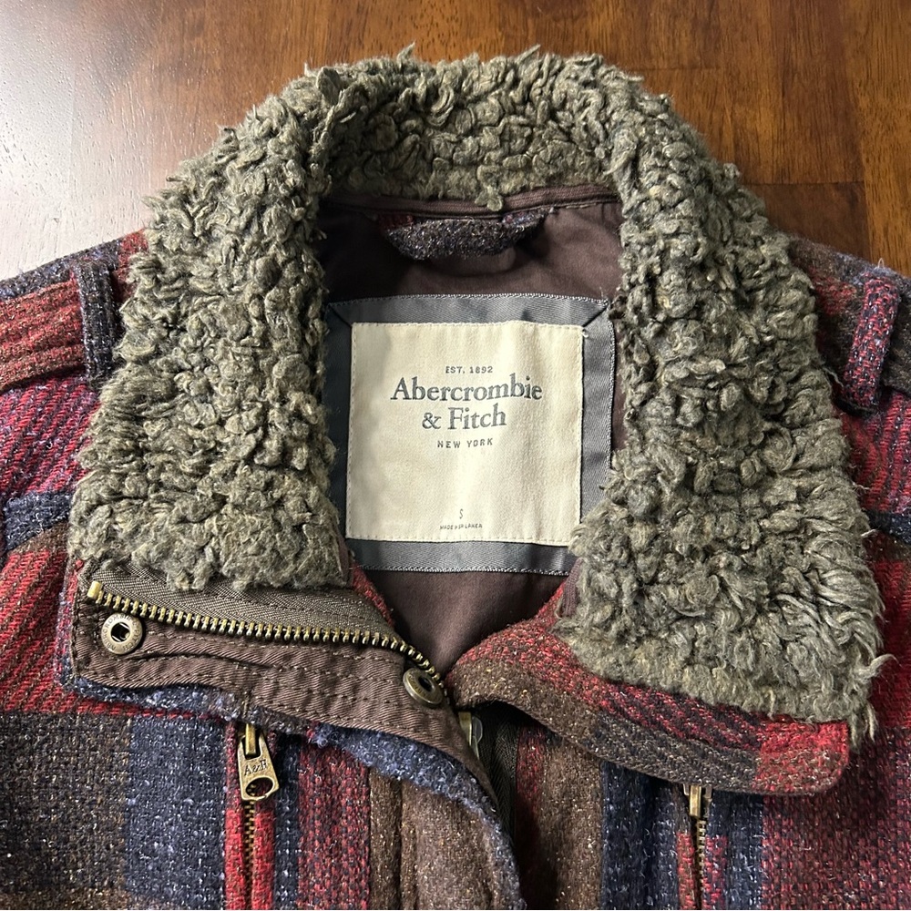 Abercrombie & Fitch Wool Blend Trucker Buffalo Plaid Red Black Jacket Size Small - Picture 5 of 14
